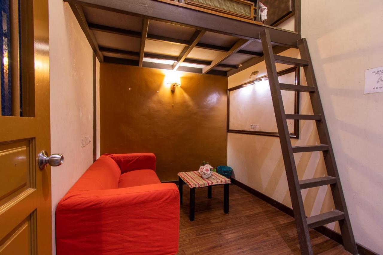 Hostel Travel Hub Highstreet Kuala Lumpur Exterior foto