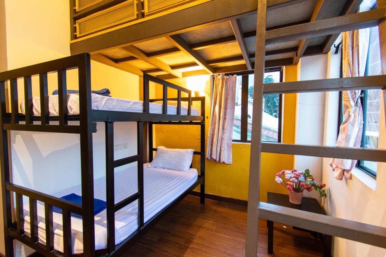 Hostel Travel Hub Highstreet Kuala Lumpur Exterior foto