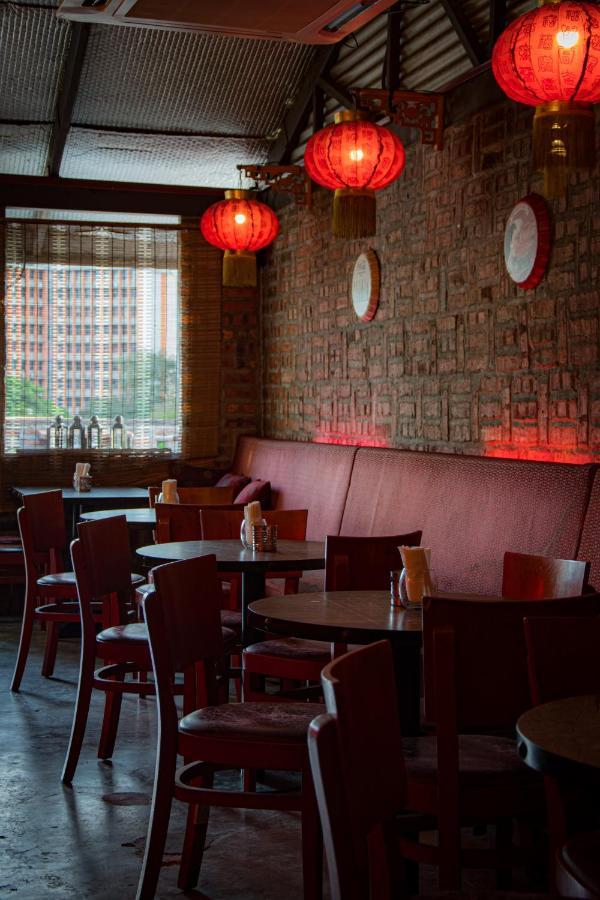 Hostel Travel Hub Highstreet Kuala Lumpur Exterior foto
