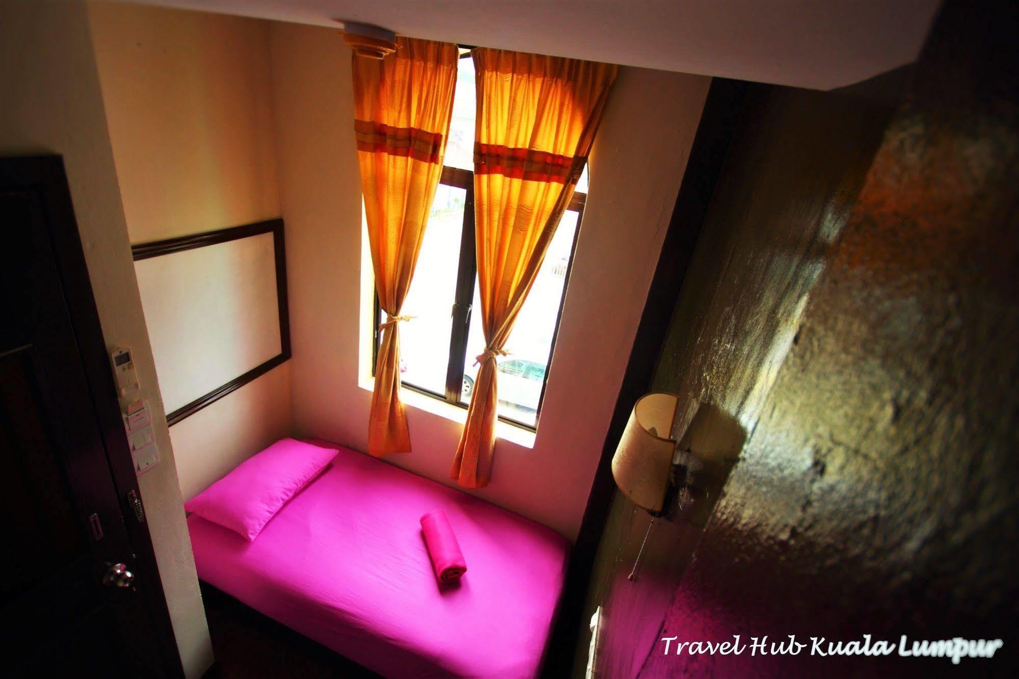 Hostel Travel Hub Highstreet Kuala Lumpur Exterior foto
