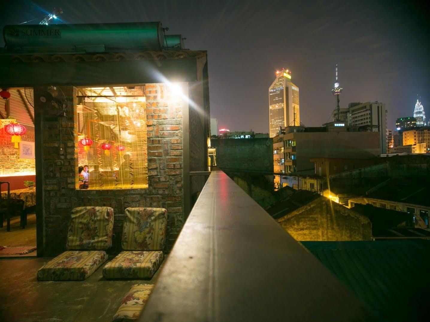 Hostel Travel Hub Highstreet Kuala Lumpur Exterior foto