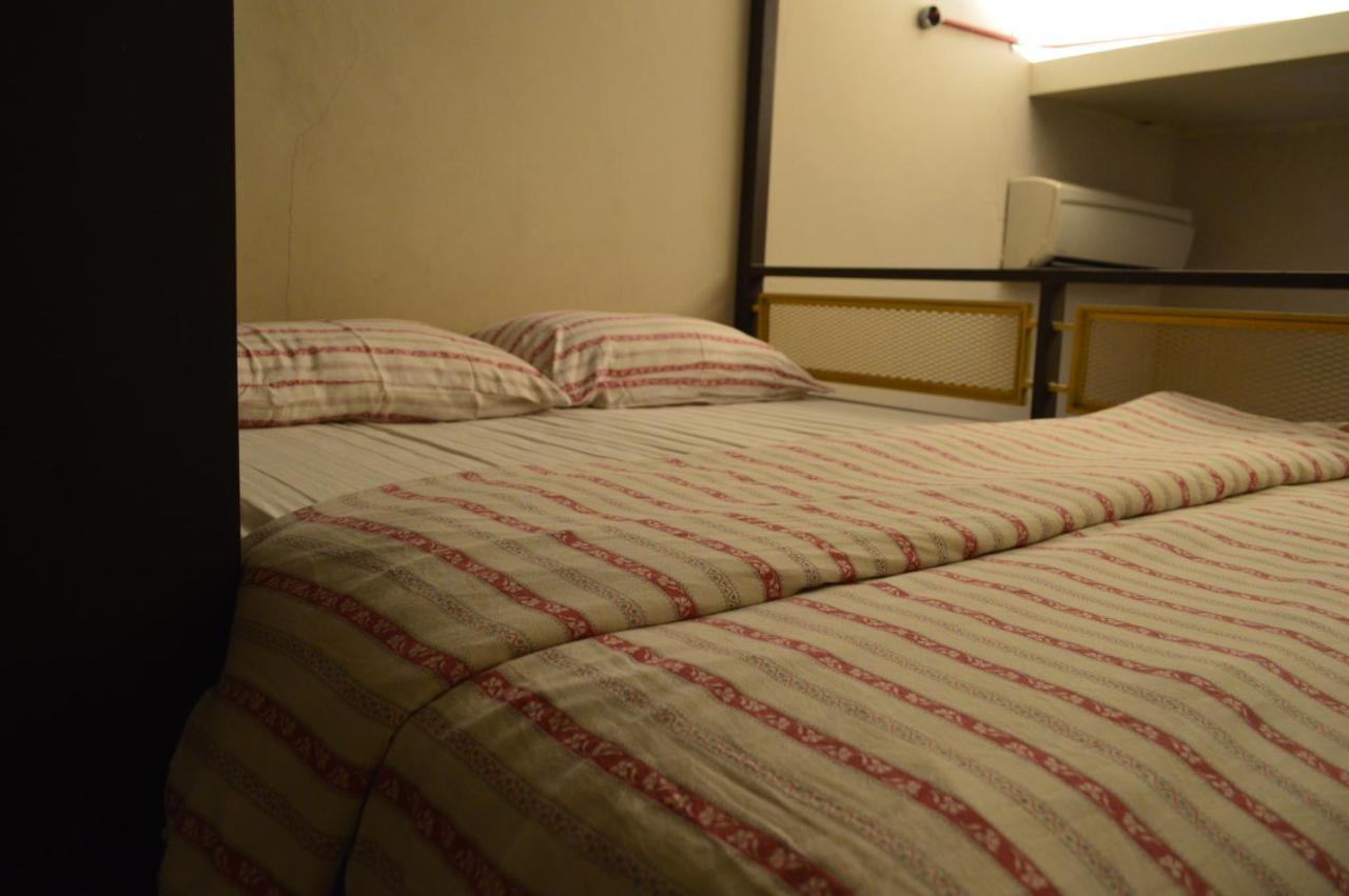 Hostel Travel Hub Highstreet Kuala Lumpur Exterior foto