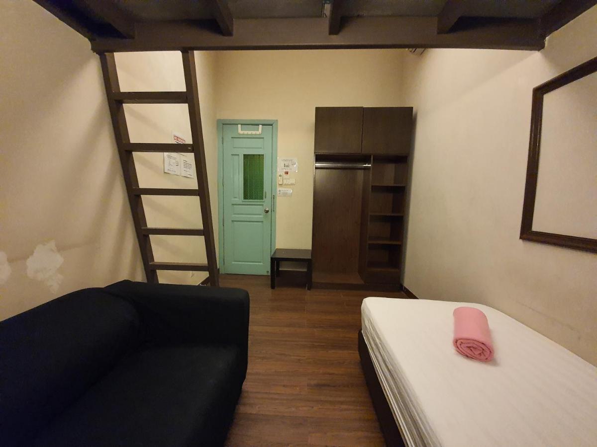 Hostel Travel Hub Highstreet Kuala Lumpur Exterior foto